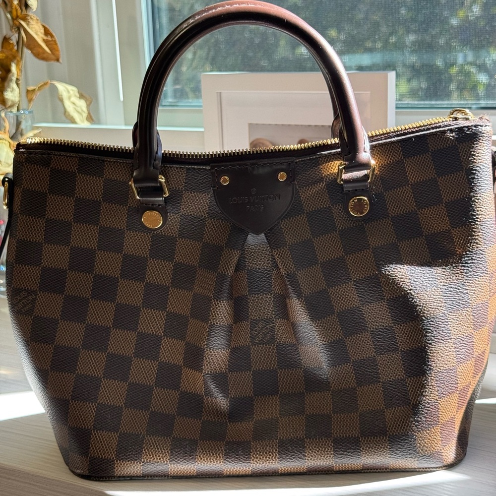Louis Vuitton Sienna MM bag, small size